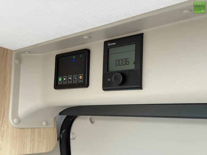 Fahrzeugbild Challenger Van Road Edition V114 200WSolar Arctic Safety 27 #27