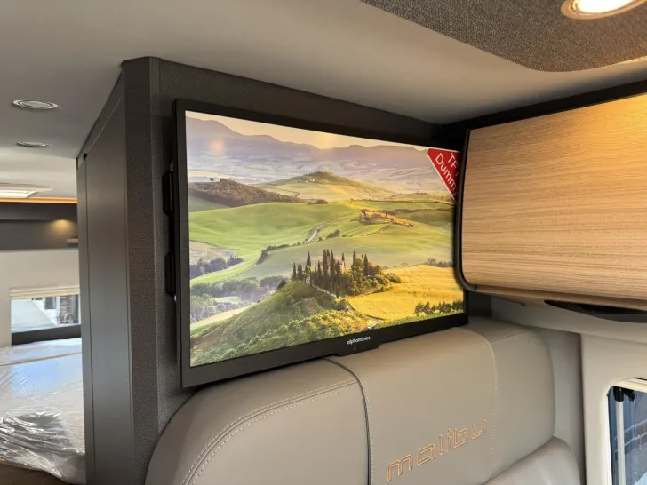 Fahrzeugbild Malibu Van first class - two rooms GT skyview 640 LE RB #15