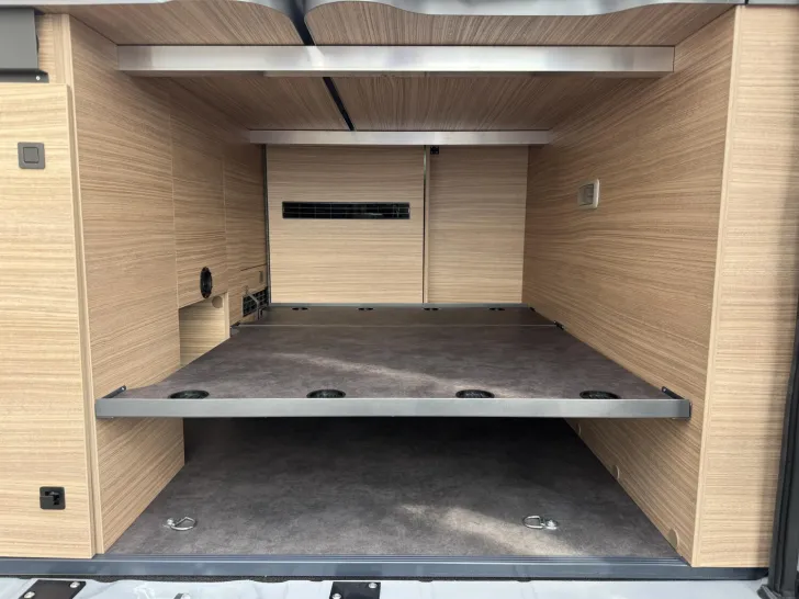 Fahrzeugbild Malibu Van first class - two rooms GT skyview 640 LE RB #34