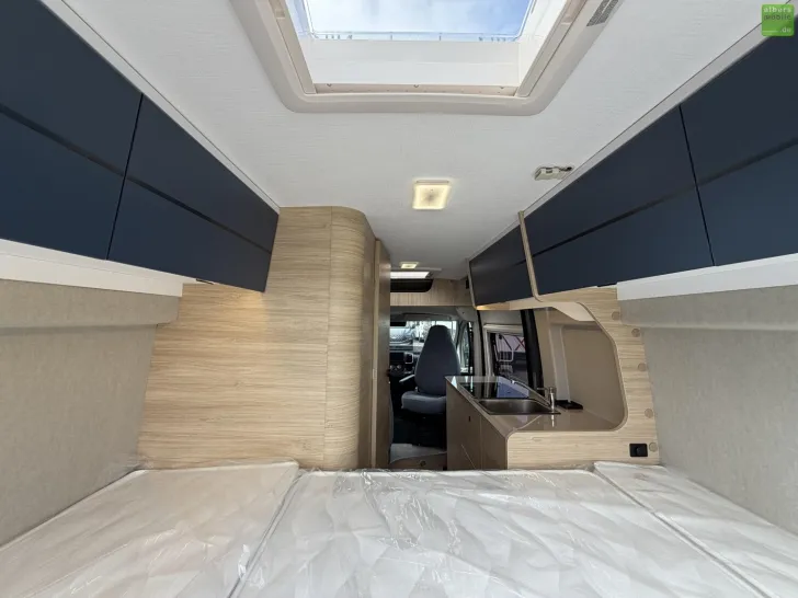 Fahrzeugbild Challenger Van Road Edition V114 200WSolar Arctic Safety 27 #23