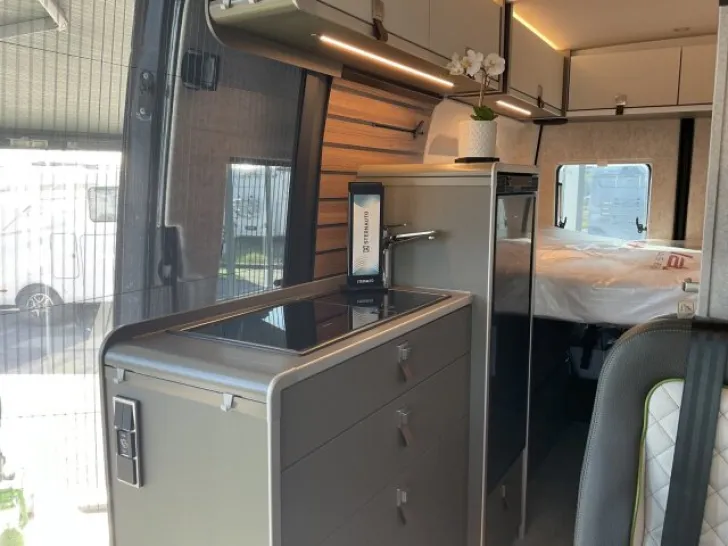 Fahrzeugbild Hymer Grand Canyon S CrossOver #9