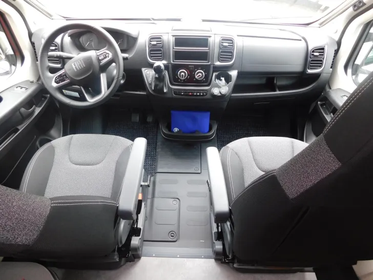 Fahrzeugbild Dethleffs Globetrail Active 600 DS Automatik+Schlafdach #7