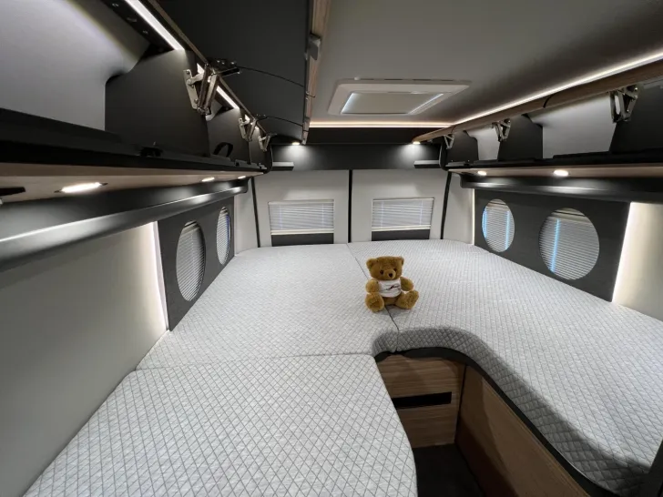 Fahrzeugbild Malibu Van first class - two rooms GT skyview 640 LE RB Fiat (752) #26