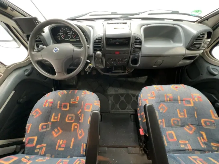 Fahrzeugbild Rotec A 685 G/Festbett/Garage/Markise/DPF-Grün #7