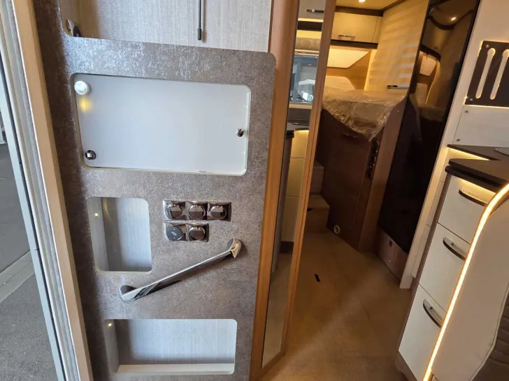 Fahrzeugbild Bürstner Lyseo TD 690 G+el. Hubbett+Harmony/Lyseo Pak. #15