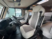 Fahrzeugbild Knaus Live 900 LEG-Aut.-Dachklima-TV-*Opt.Hubstützen #10