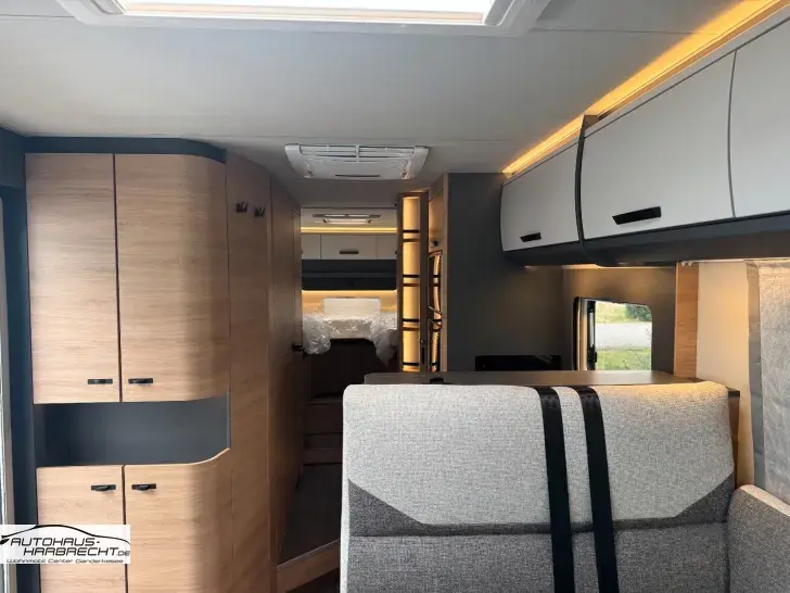 Fahrzeugbild Knaus Live 900 LEG-Aut.-Dachklima-TV-*Opt.Hubstützen #24