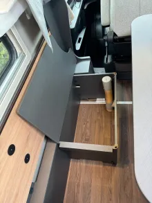 Fahrzeugbild Knaus Live 900 LEG-Aut.-Dachklima-TV-*Opt.Hubstützen #33
