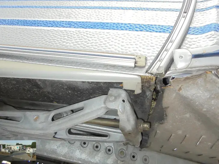 Fahrzeugbild TEC Tour 450 Nr. 44 - Unfall, 2 Sitzgr. #25