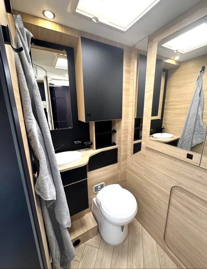 Fahrzeugbild Chausson Teilintegrierte 640 Titanium Line #16