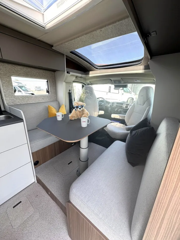 Fahrzeugbild LMC Cruiser 750 EF #9