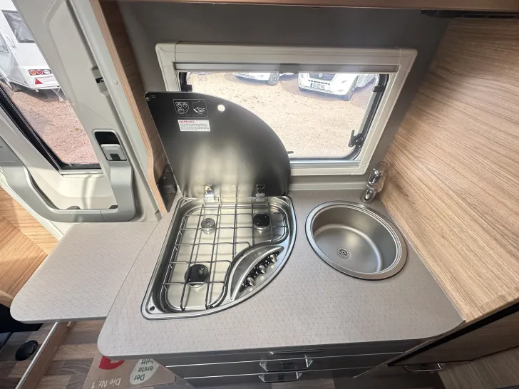 Fahrzeugbild Weinsberg CaraCompact EDITION PEPPER 600 MEG ab 11.2026 Verfügbar #17