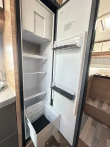 Fahrzeugbild Weinsberg CaraCompact EDITION PEPPER 600 MEG ab 11.2026 Verfügbar #16