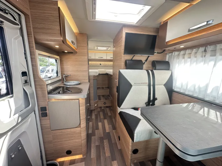 Fahrzeugbild Weinsberg CaraCompact EDITION PEPPER 600 MEG ab 11.2026 Verfügbar #7