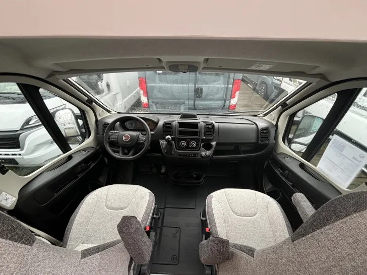 Fahrerhaus Knaus BoxLife 630 ME AHK Navi Rahmenfenst Radträger