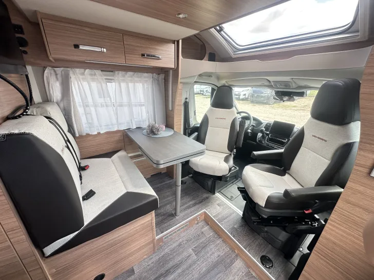 Fahrzeugbild Weinsberg CaraSuite EDITION SPICY 650 MEG Automatikgetriebe #11
