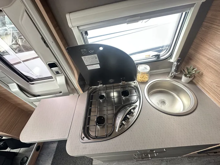 Fahrzeugbild Weinsberg CaraSuite EDITION SPICY 650 MEG Automatikgetriebe #21