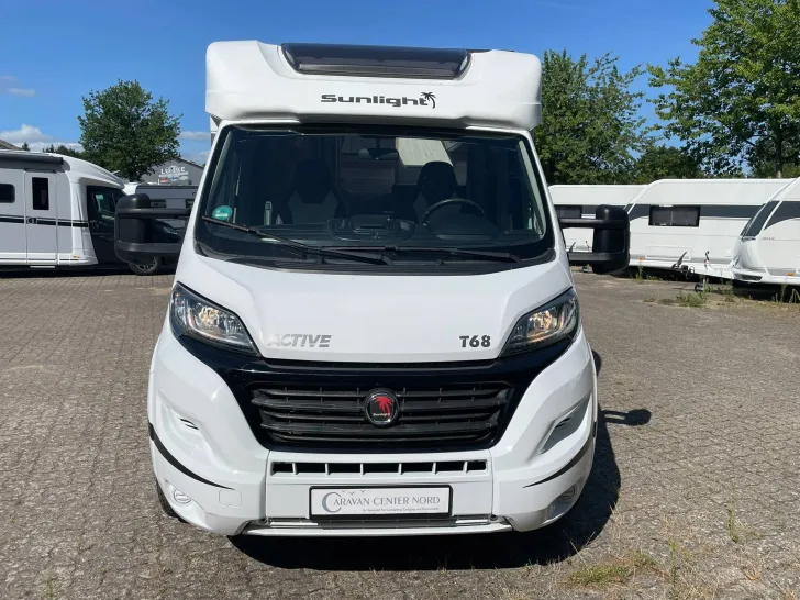 Fahrzeugbild Sunlight T68 #9