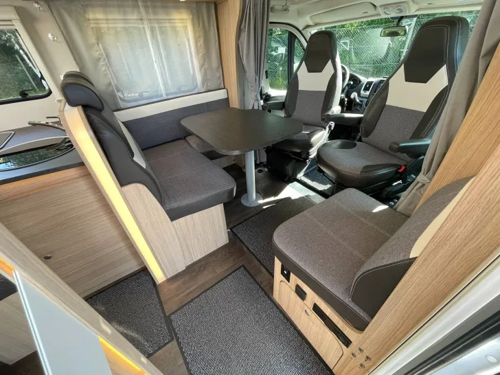 Fahrzeugbild Sunlight T68 #20