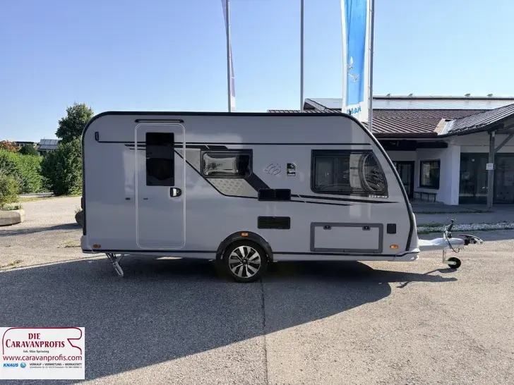 Fahrzeugbild Knaus Südwind 420 QD Black Selection Modell 2027 #5