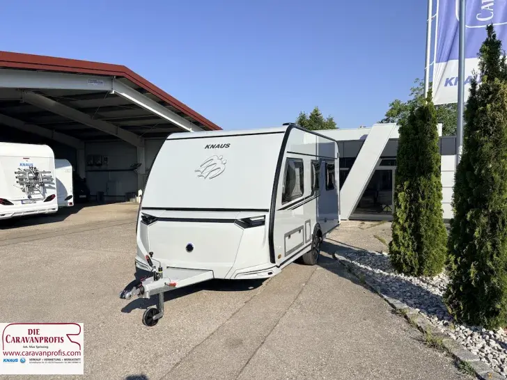 Fahrzeugbild Knaus Südwind 420 QD Black Selection Modell 2027 #8