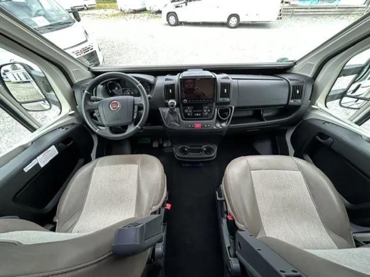Fahrzeugbild Eura Mobil Profila RS 675 SB Solar,Lithium,Wechselrichter #13