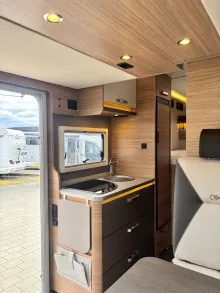 Fahrzeugbild Weinsberg CaraSuite 650 MEG EDITION [SPICY] Hubbett und Rahmenfenster #18