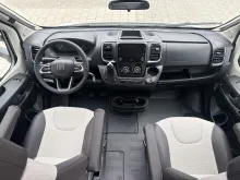 Fahrzeugbild Weinsberg CaraSuite 650 MEG EDITION [SPICY] Hubbett und Rahmenfenster #19