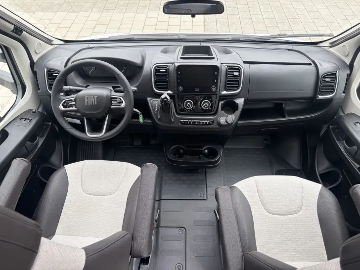 Fahrzeugbild Weinsberg CaraSuite 650 MEG EDITION [SPICY] Hubbett und Rahmenfenster #19