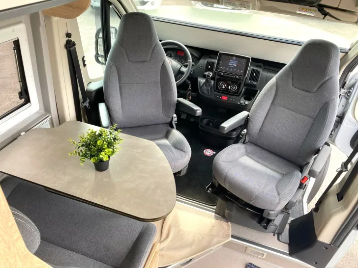 Fahrzeugbild Clever Runner 636 Fiat 160 PS !!! TopPreis+Service !!! #10