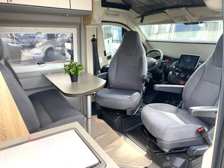 Fahrzeugbild Clever Runner 636 Fiat 160 PS !!! TopPreis+Service !!! #11