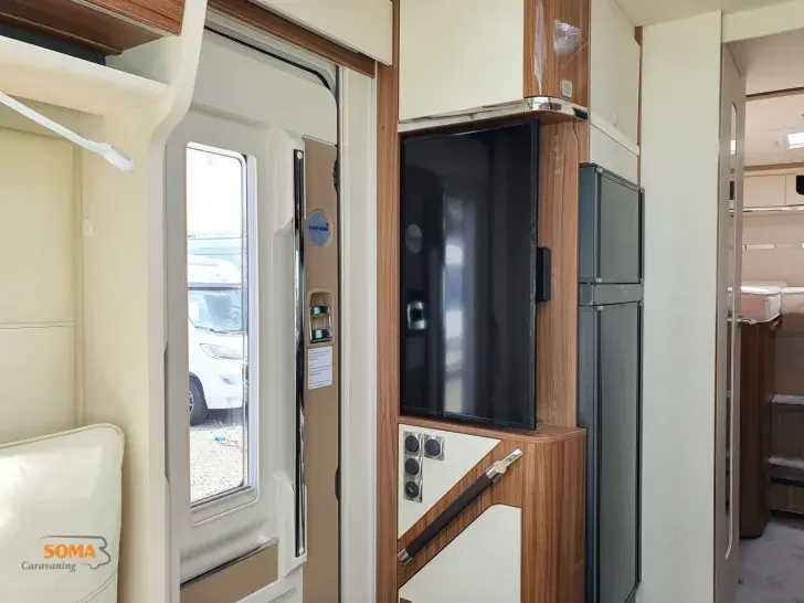 Fahrzeugbild Eura Mobil Contura CT 766 EB JUNGER GEBRAUCHTER! WENIG KM! #10