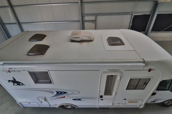 Fahrzeugbild Frankia Comfort Class T 700 / Festbett / Garage /2xKlima #5