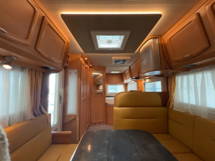 Fahrzeugbild Frankia Comfort Class T 700 / Festbett / Garage /2xKlima #10