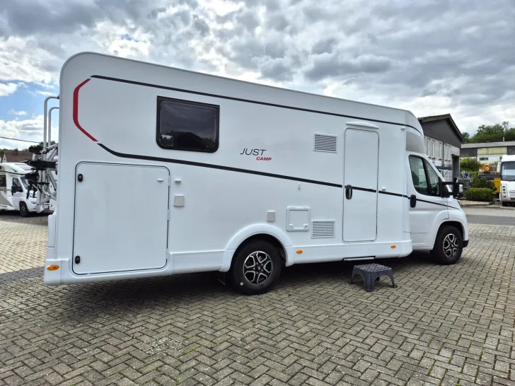 Fahrzeugbild Dethleffs Just Camp T 7052 DBM Automatik / 5. Gurtplatz #4