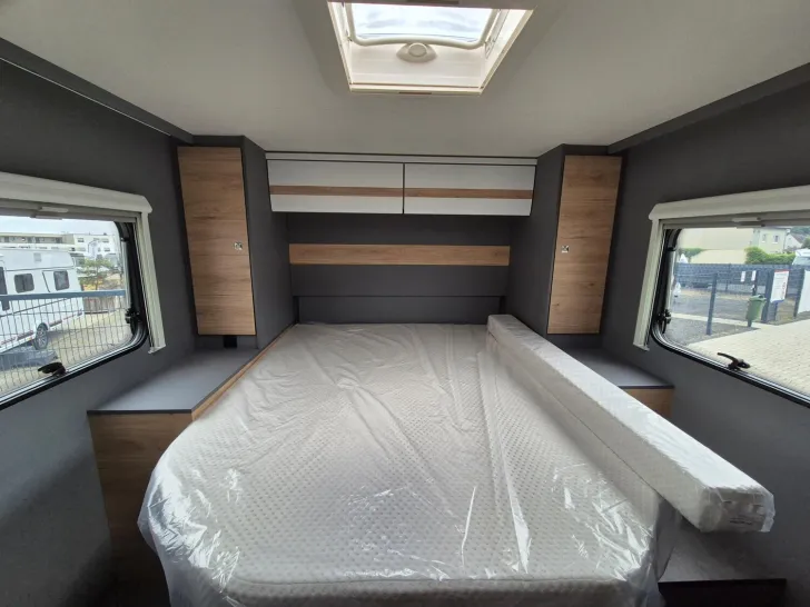 Fahrzeugbild Dethleffs Just Camp T 7052 DBM Automatik / 5. Gurtplatz #13