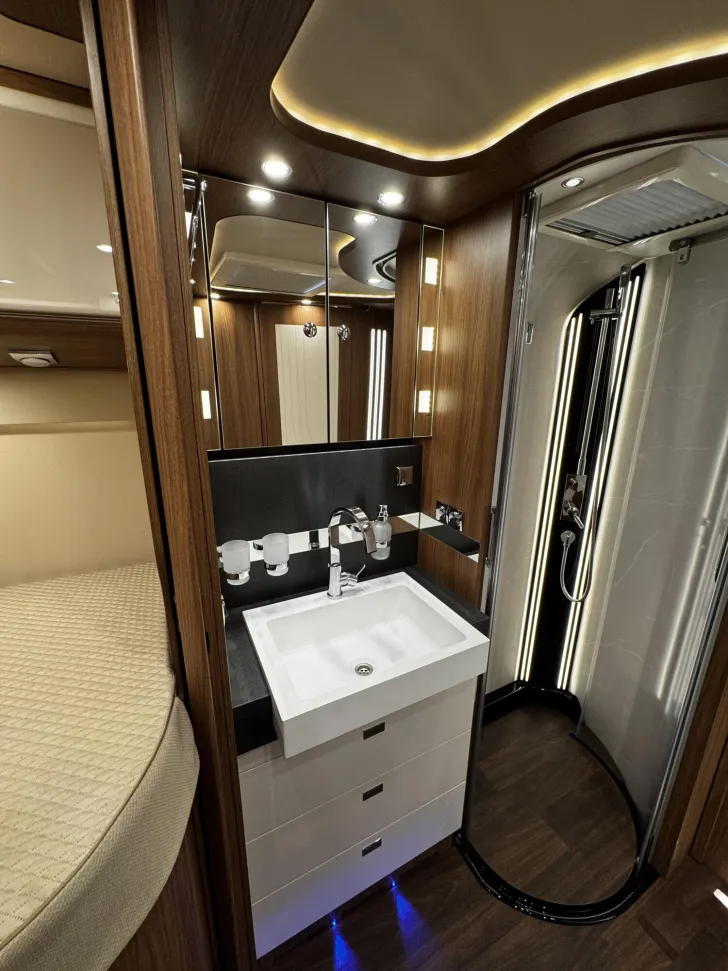 Fahrzeugbild Carthago chic e-line xl I 61 LE DA Smart Selection (404) #31