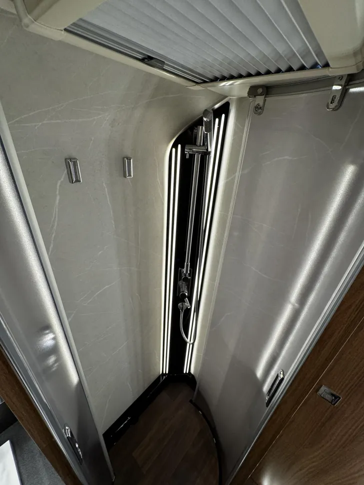 Fahrzeugbild Carthago chic e-line xl I 61 LE DA Smart Selection (404) #33