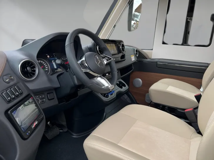 Fahrzeugbild Carthago chic c-line I 5.9 XL LE Mercedes (314) #10
