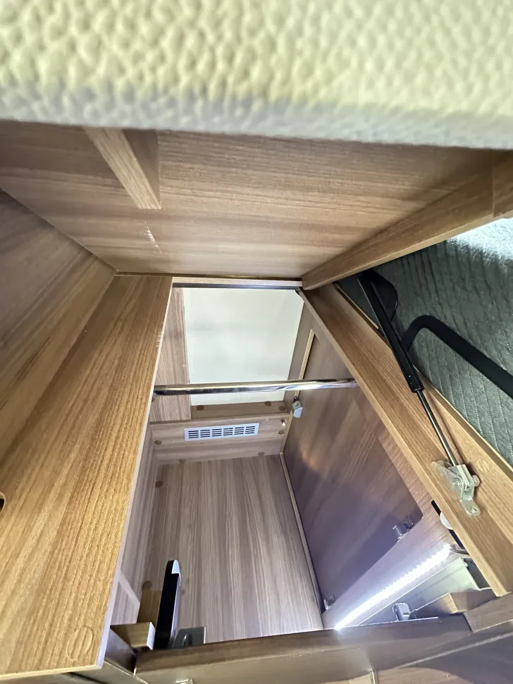 Fahrzeugbild Knaus Sun I 700 LEG HY4 Stützen, Lithiumionen Bat. #18