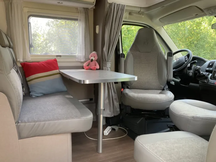 Fahrzeugbild Etrusco T 6900 SB neuwertig #5