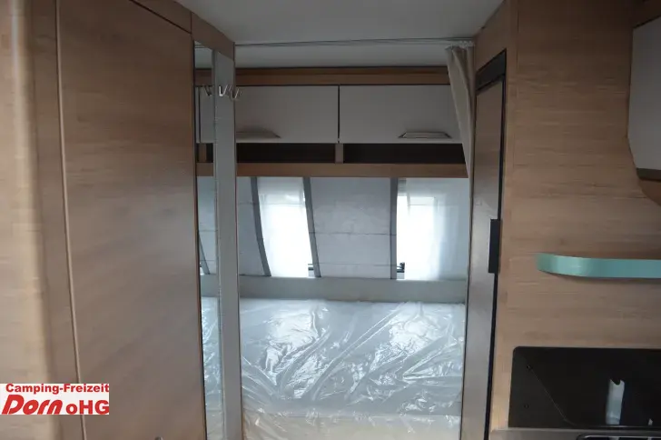 Fahrzeugbild Knaus Südwind 420 QD 60 YEARS Kühlschrank 142l #7