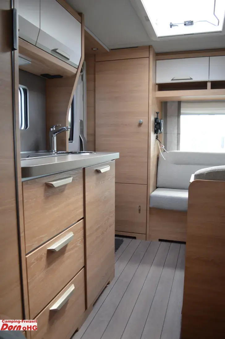 Fahrzeugbild Knaus Südwind 420 QD 60 YEARS Kühlschrank 142l #11