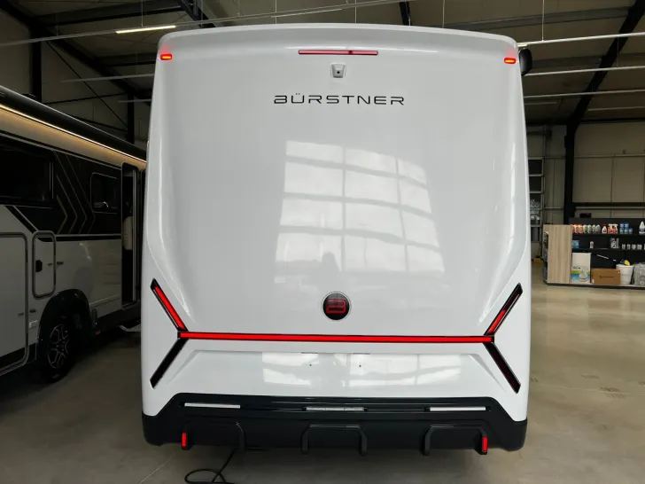 Fahrzeugbild Bürstner Signature SFT 7.0 AT8G+Komfort+Küche #4