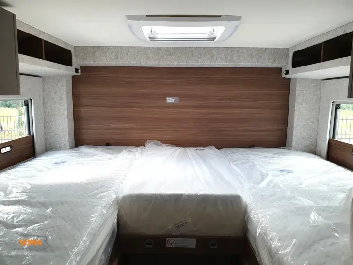 Fahrzeugbild LMC Cruiser 740 EL #13