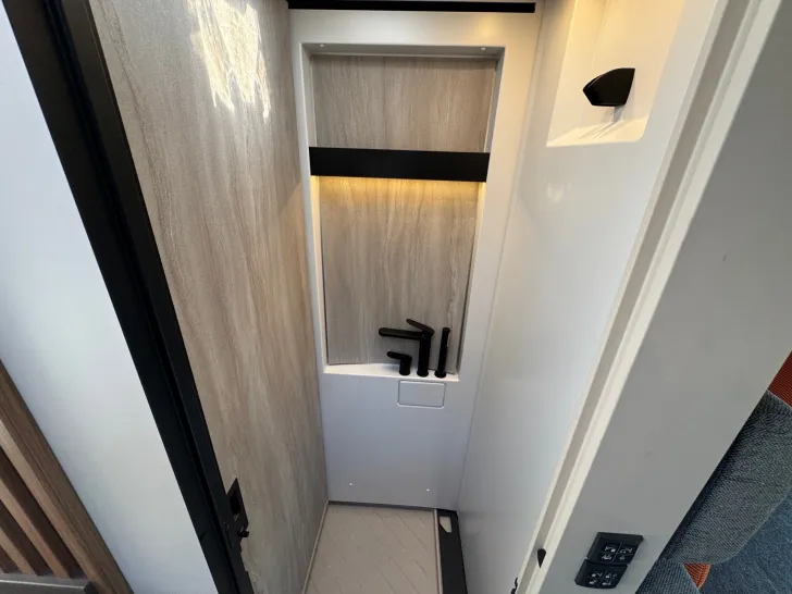 Fahrzeugbild Bürstner Signature SFT 7.1 Automatik*150Ah Li #13