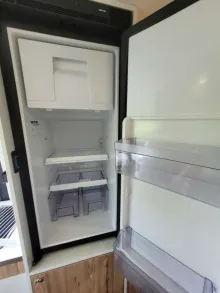 Fahrzeugbild Pilote Van V630J #8