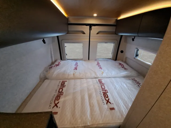 Fahrzeugbild Hymer Redwood 600 Schlafdach, Fahrkomfortpaket, Autark #15