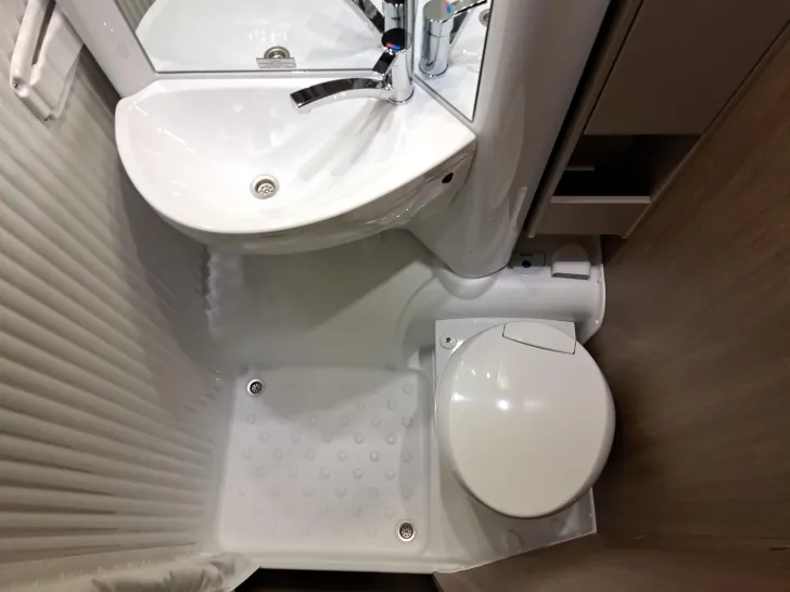 Fahrzeugbild Carado pro A 132 Automatik #19