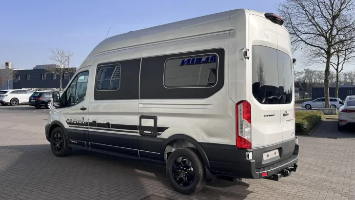 Fahrzeugbild LMC Innovan Ford 592 #4